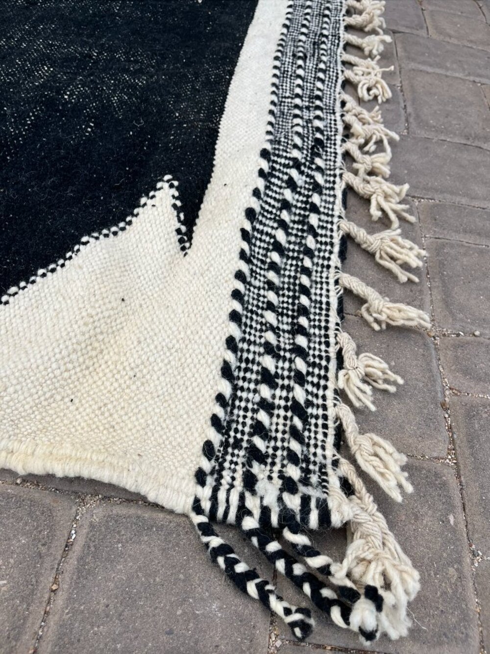 Handmade Moroccan Kilim rug - Picture 4 of 8